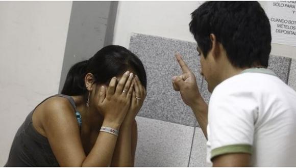Durante el debate, se indicó que en Colombia y Argentina existen normas similares que promueven la contratación a víctimas de violencia familiar.