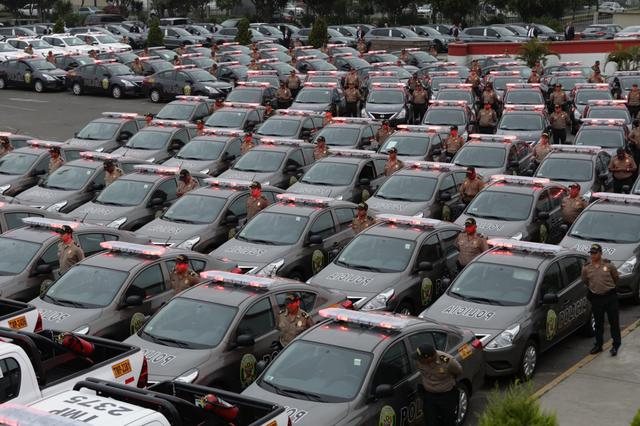 El mandatario resaltó que este año su gobierno se propuso entregar más de mil unidades vehiculares a la PNP. (Foto: Anthony Niño de Guzmán / GEC)
