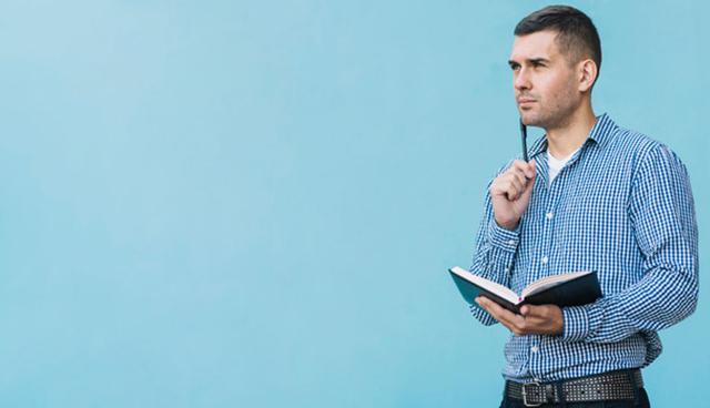 FOTO 14 | 14. Aprende a organizarte
Tal vez éste no sea el tema más interesante, pero trabajar en tus habilidades organizacionales hará que te ahorres mucho estrés, dinero y tiempo en el futuro.
(Foto: Freepik)