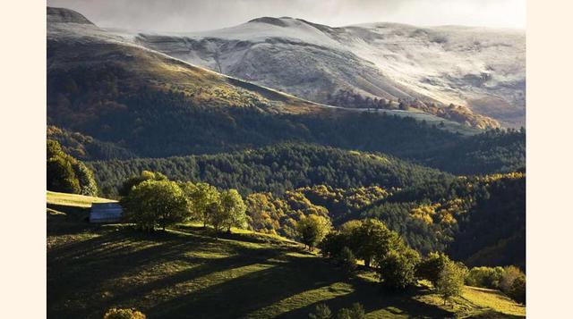 FOTO 7 | Dice la bloguera y periodista especializada en coches finesa Sara Näse que el paso entre España y Francia por la carretera de montaña del Port de Larrau es una de sus rutas preferidas por el Pirineo. A lo mejor no tiene las “vistas más perfectas”