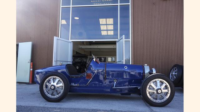 Recientemente visité la sede central de Pur Sang en Estados Unidos, que se sitúa en Costa Mesa, en el estado de California. La fábrica está en Paraná, Entre Ríos, en Argentina. El gerente de ventas, John Bothwell, se reunió allí conmigo para manejar uno d