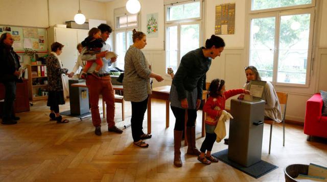 Suiza sigue siendo el país que acumula más riqueza por habitante, con un patrimonio medio per cápita de 170,589 euros (US$ 191,415). (Foto: Reuters)