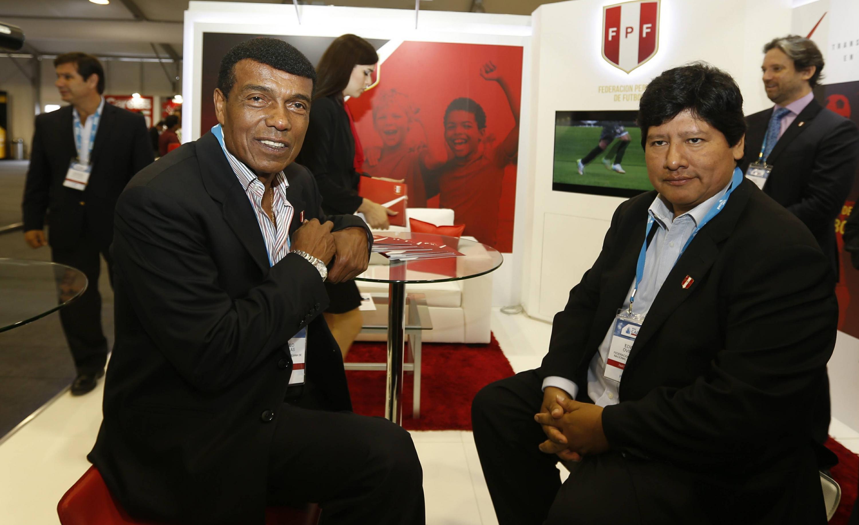 “El 86% del A/B  cree que Edwin Oviedo debería renunciar al cargo. La región sur también es la más interesada en su salida con 85.6%”.