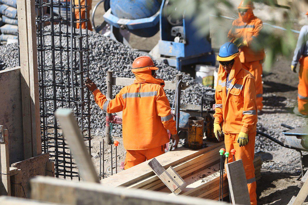 Construcción en la agenda para el reinicio de actividades. También minería y comunicaciones (Internet)