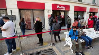 Crece atractivo de bonos chilenos pero sexto retiro de AFP podría aguar la fiesta