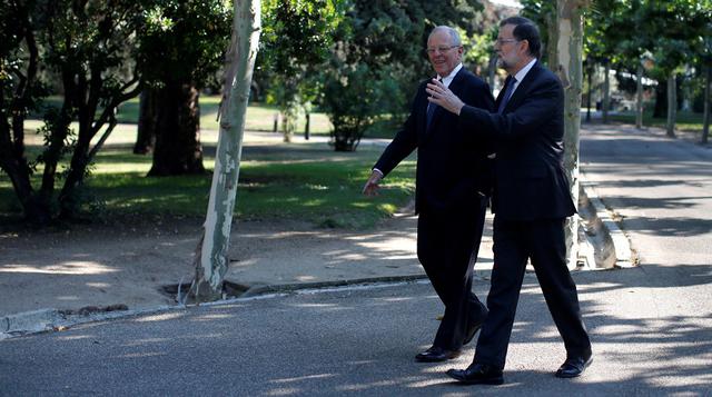 España detenta el 20% de la inversión extranjera (unos 5.000 millones de dólares) en Perú, sobre todo en los sectores de energía, hidrocarburos, finanzas y telecomunicaciones, según cifras oficiales españolas.