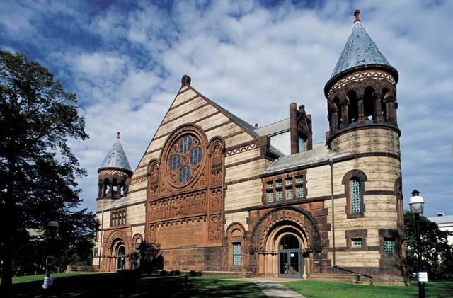 FOTO 13. Universidad de Princeton, Nueva Jersey, Estados Unidos. Una de las universidades más antiguas de Estados Unidos, la universidad privada incluye a dos presidentes de Estados Unidos (James Madison y Woodrow Wilson) entre sus graduados, e incluso al jefe de Amazon, Jeff Bezos. Estudiantes: Más de 8,000.