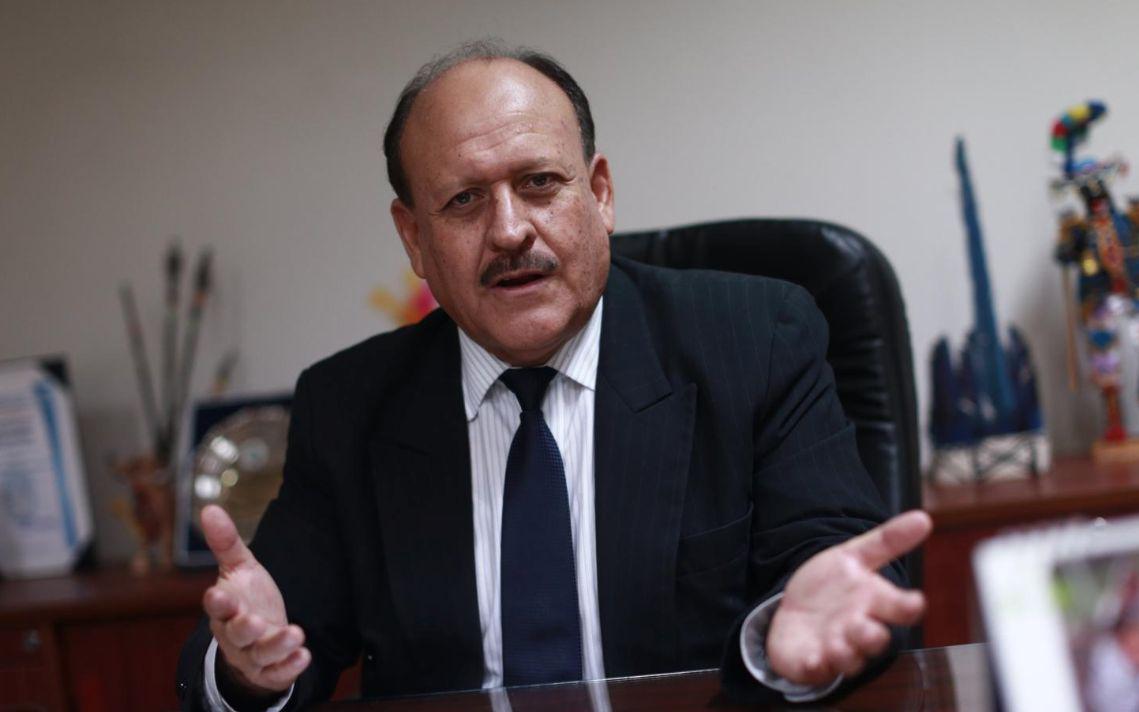 El congresista de Peruanos por el Kambio, Sergio Dávila, cuestionó a los renunciantes de su bancada.