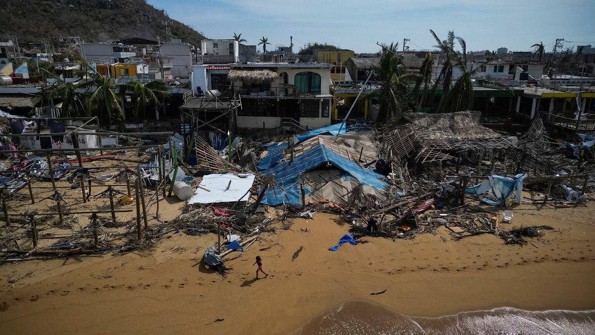 Mexico will announce aid plan for Acapulco, search for survivors