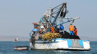 Pescadores artesanales levantan huelga tras acuerdo con Produce