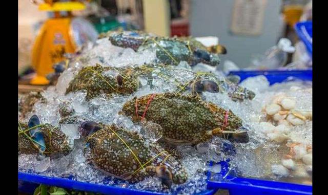 Fotos 13 | OR TOR KOR MARKET – BANGKOK, TAILANDIA. El Or Tor Kor Market se encuentra ubicado al lado del famoso Chatuchak Market (el cual tiene lugar los fines de semana) en Bangkok. Este Or Tor Kor Market permite a los visitantes comprar frutas y verdura