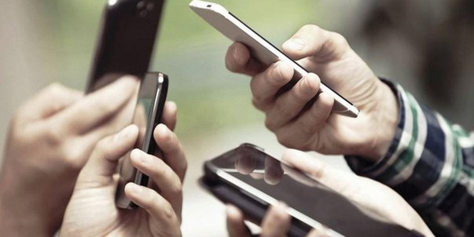 ¿Cómo evitar que su teléfono le genere estrés? Expertos recomiendan seguir algunos pasos (Foto: Shutterstock)