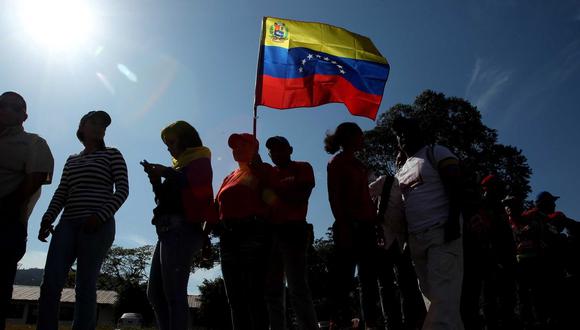 Imagen muestra a una flameante bandera del país de Venezuela. (Foto referencial: EFE)