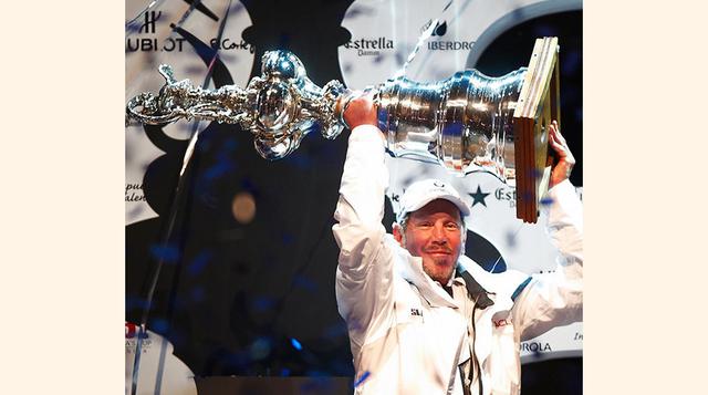 Larry Ellison es un gran aficionado al mar. Tiene varios barcos de lujo que adora. Tiene incluso su propio equipo de vela y con él ganó ha ganado varios torneos de esta disciplina. (Foto: Forbes)