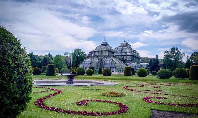 Austria. Los jardines del palacio de Schonbrunn en Viena. Sin duda es un paisaje maravilloso.