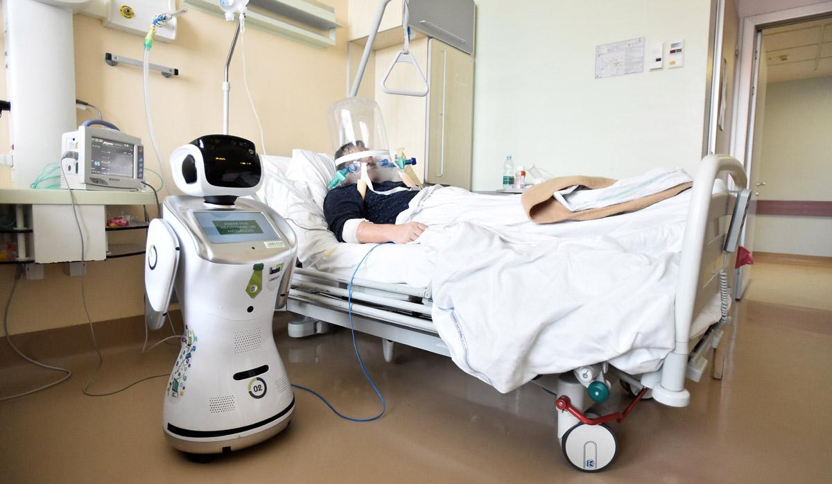 Imagen referencial. Este hospital Circolo, en Varese, Italia cuenta con seis robots. (Foto: Reuters/Flavio Lo Scalzo)