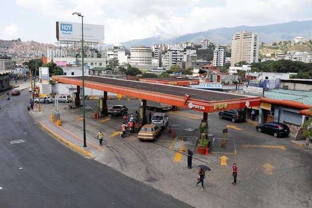 Foto 9 | "¿Qué confianza más grande puede existir que (la que da) el mayor recurso no renovable que existe en el planeta, el petróleo?", se preguntó Álvarez, quien señaló a la AFP que aspira a que el "Petro" pueda "desplazar" a las criptomonedas de mayor valor en el mundo, el bitcoin y el ethereum.