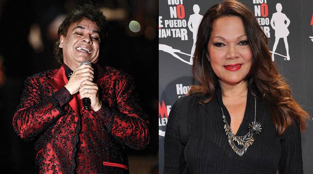 Juan Gabriel cantó también con la intérprete dominicana Ángela Carrasco. El tema “Libro abierto”, cantado a dúo con Carrasco es otro de los grandes éxitos del Divo de Juárez. En una ocasión, incluso, Ángela Carrasco sorprendió a Juan Gabriel en el escenar