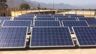 Vea cómo la energía solar y la educación van de la mano en Huaral