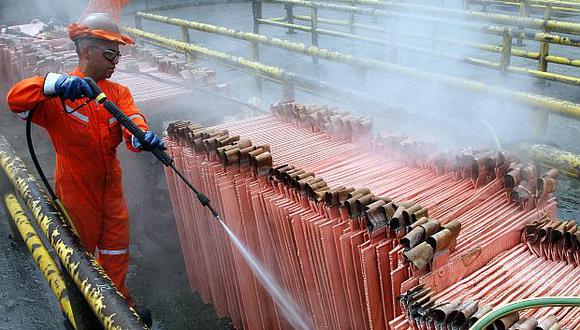 El cobre a tres meses en la Bolsa de Londres (LME) caía un 0.71% a US$5,900 la tonelada este lunes. (Foto: Reuters)