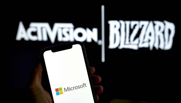 The Microsoft logo on a smartphone arranged in the Brooklyn borough of New York, US, on Monday, May 16, 2023. Microsoft Corp.'s $69 billion takeover of Activision Blizzard Inc. won European Union approval, putting the bloc at odds with its UK and US counterparts. Photographer: Gabby Jones/Bloomberg