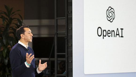 Yusuf Mehdi, vicepresidente corporativo de vida moderna, búsqueda y dispositivos de Microsoft, habla durante un discurso de apertura que anuncia la integración de ChatGPT para Bing en Microsoft en Redmond, Washington, el 7 de febrero de 2023. (Foto de Jason Redmond / AFP)