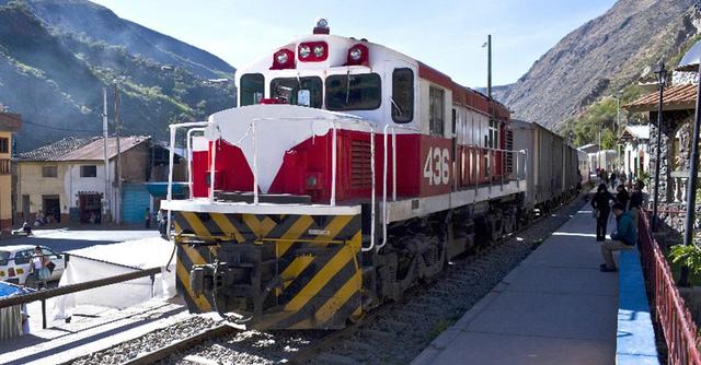 Foto 2 | El Ferrocarril Huancayo - Huancavelica, a cargo del MTC, contempla la modernización y concesión a 30 años de dicha línea férrea. Se trata de una iniciativa estatal cofinanciada con un monto de inversión valorizado en US$ 227 millones. (Foto: musuk nolte/promperú)