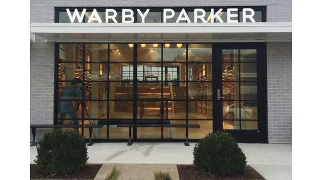 La compañía estadounidense Warby Parker es una de las que está intentando abrirse un hueco en el mercado, aunque es complicado hacerlo ante el poder establecido de las grandes marcas de lujo. Ante la llegada de esta compañía y de otros competidores, el ex
