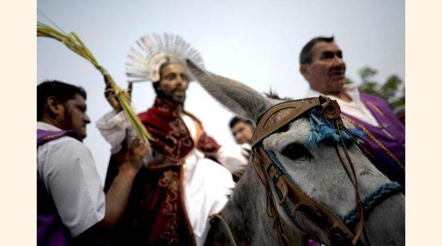 Primero el jueves y viernes santo en el que se conmemora la muerte de Cristo.
