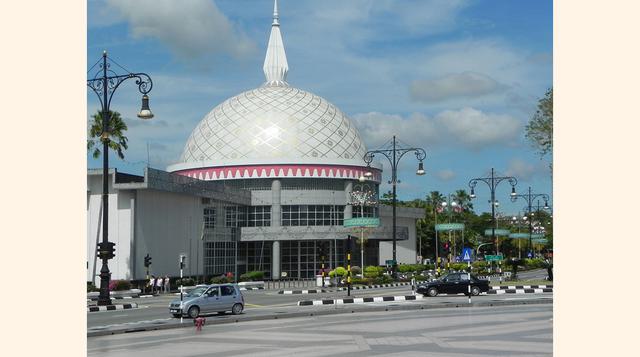 Brunei es el cuarto con US$ 80,335.27 por persona al año.