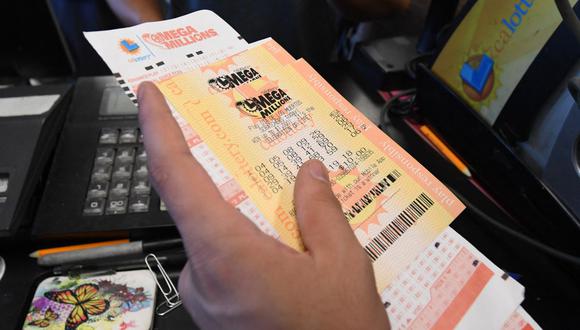 ¿Quién tendrá la suerte en sus manos? La lotería Mega Millions eleva el monto de su jackpot para el próximo sorteo (Foto: Mark Ralston / AFP)