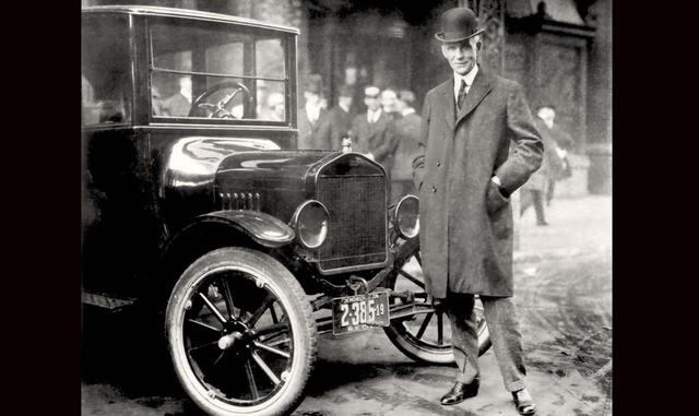 Henry Ford – US$ 199 mil millones. El fundador de Ford Motors, Henry Ford, construyó una marca icónica que todos conocemos y vemos hoy en día. En el momento de su muerte en 1947, había acumulado un patrimonio neto equivalente a $199 mil millones de dólares de hoy en día.