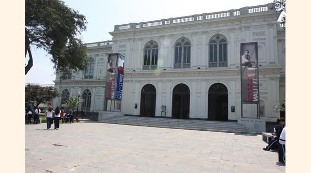 Museo de Arte de Lima – MALI (Perú). Situado en el Palacio de la Exposición, disfrua de uno de los edificios emblemáticos de la arquitectura limeña. Alberga una de las colecciones más amplias y representativas del arte en el Perú, desde la época precolomb
