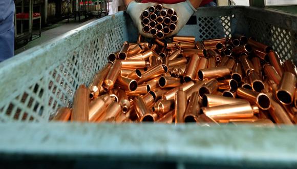 Los inventarios de cobre en depósitos registrados ante la Bolsa de Metales de Londres han caído 44% durante los últimos dos meses. (Foto: AFP)
