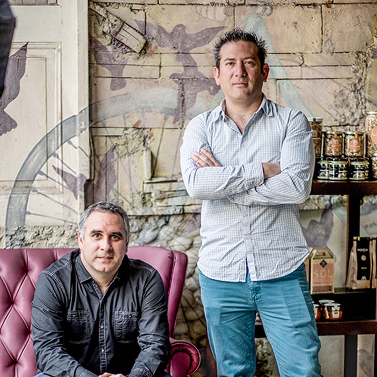 Sofa Cafe San Borja Carta Baci Living Room