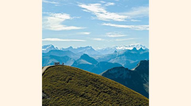 Moléson (en Moléson-sur-Gruyères) para llegar se necesita dos telefericos con ventanas panorámicas. Esta montaña (2.002 m) de los prealpes suizos cuenta con una de las estaciones de esquí más famosa. (Foto: