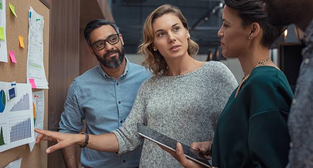 FOTO 5 | 5. Poner demasiada atención a las acciones y palabras sutiles de los demás. (Foto: iStock)