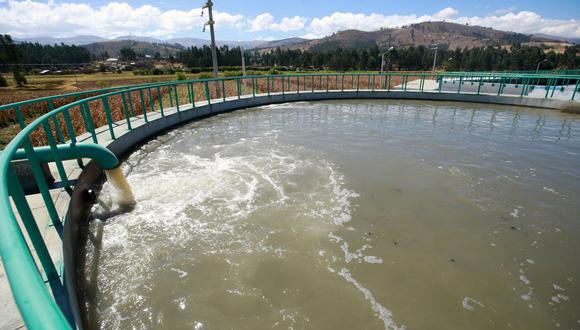 Las plantas de tratamiento de aguas residuales y colectores monitoreados tienen un nivel alto de carga viral, e incluso la PTAR San Juan alcanzó un nivel extremo. (Imagen referencial)