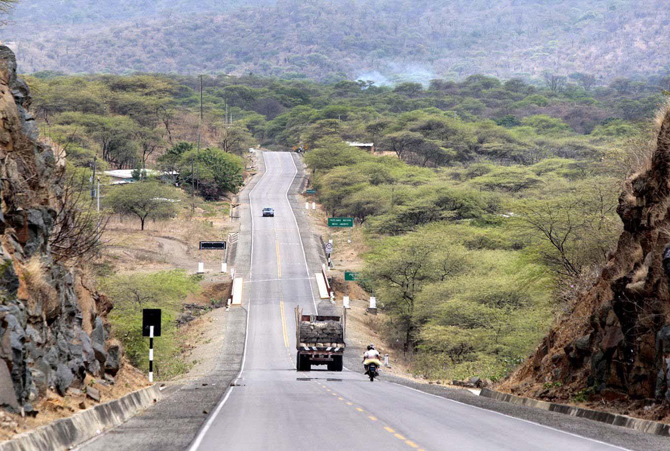 S/ 2,000 millones se han transferido a las 24 regiones del país para 230 proyectos de inversión pública que permitirán la construcción, mejoramiento y/o rehabilitación de 5,477 kilómetros de carreteras departamentales y vecinales.