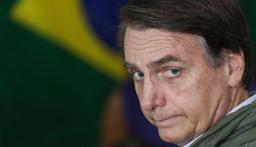 Bolsonaro acompañó las palabras que publicó con un video de una entrevista concedida a la televisión por la ministra de los Derechos Humanos, la Familia y la Mujer, Damares Alves. (Foto: AFP)