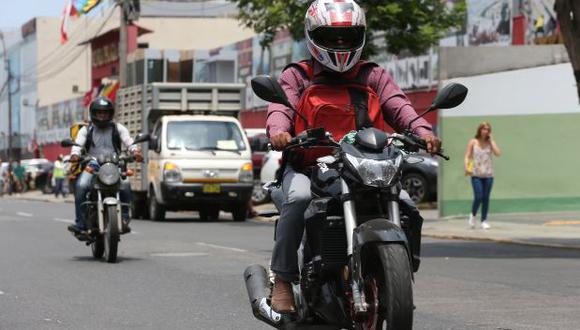 MTC publica proyecto que regula el uso de casco y chaleco para motociclistas. (GEC)