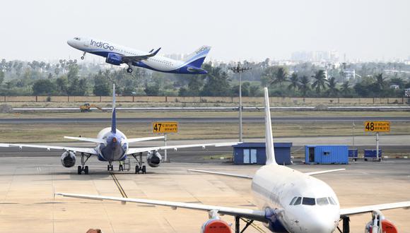 IndiGo espera aprovechar la explosión de la demanda de transporte aéreo en India. (Photo by Arun SANKAR / AFP)
