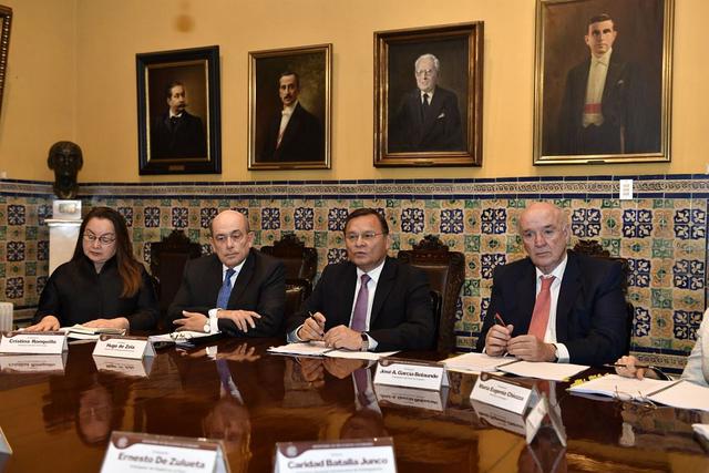 El canciller peruano Néstor Popolizio se reunió en su despacho con el ministro de Asuntos Exteriores, Unión Europea y Cooperación de España, Josep Borrell. (Foto: Twitter @CancilleriaPeru)