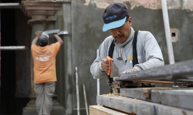 Miércoles 17. Casi 2.8 millones de trabajadores "no reciben su CTS":http://gestion.pe/tu-dinero/ccl-casi-28-millones-trabajadores-no-reciben-su-cts-pese-estar-empresas-formales-2190027 pese a estar en empresas formales, alertó la Cámara de Comer