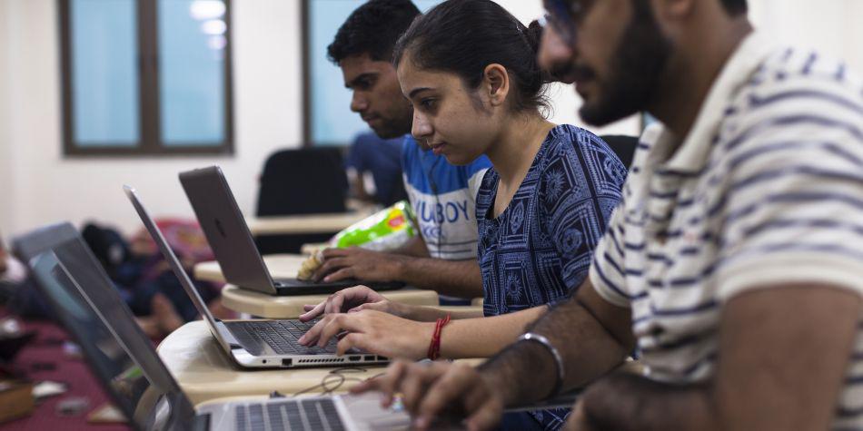 Los mejores sitios web para encontrar información sobre tesis de pregrado y postgrado. (Foto: AFP)