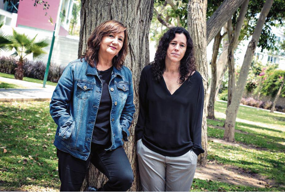 A cargo. Fietta Jarque y Sharon Lerner (de izq. a der.)