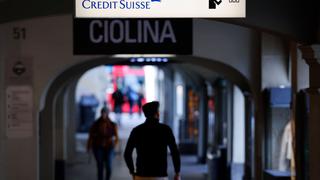 Credit Suisse cambia a su director de inversiones en plena fusión con UBS