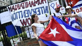 Protestas callejeras podrían presionar a Cuba para acelerar reformas económicas