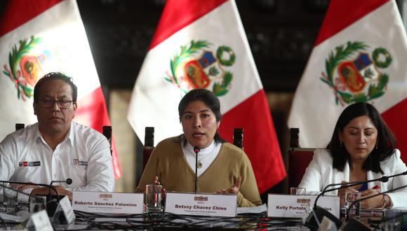 La jefa del Gabinete Ministerial, Betssy Chávez, se refirió a la tercera moción de vacancia contra el presidente Pedro Castillo. (Foto: Jorge Cerdán / @photo.gec)
