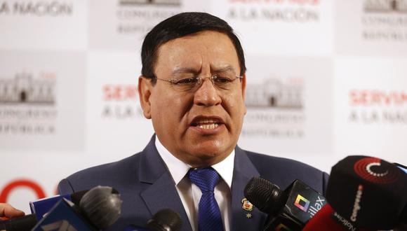 El decano de la UNSAAC denunció al presidente del Congreso, Alejandro Soto, por presuntas irregularidades en su postgrado.